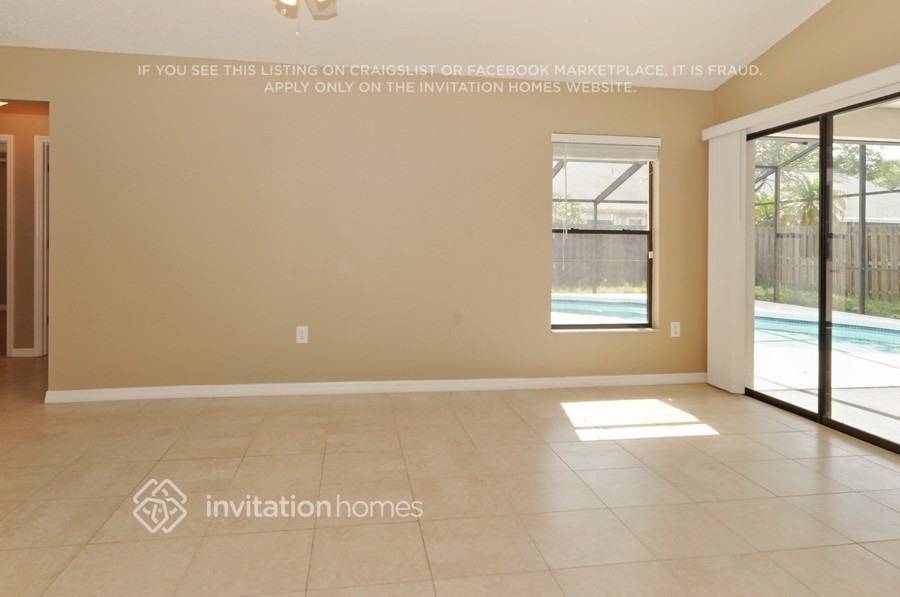 Building Photo - 7811 41st Ct E