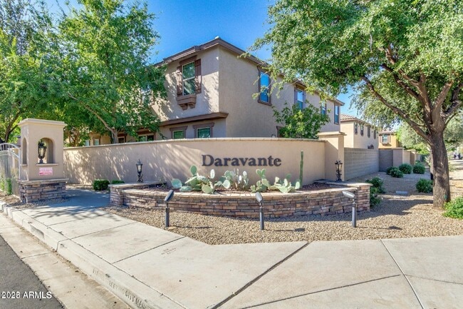 Primary Photo - 8147 W Lynwood St