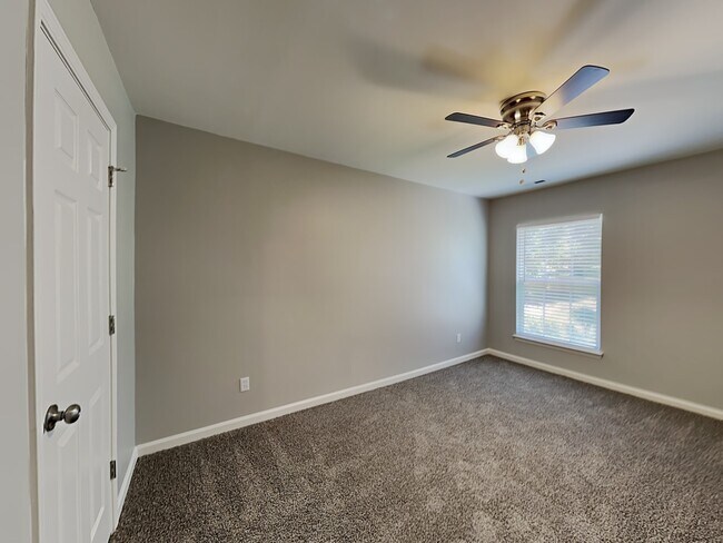 Building Photo - 127 Autry Ave