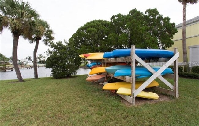 Building Photo - 5280 Coquina Key Dr SE