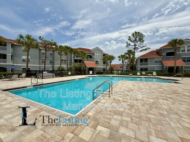 Building Photo - 18001 Richmond Pl Dr
