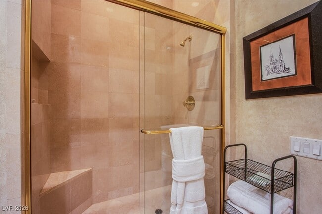 Building Photo - 2877 Paradise Rd