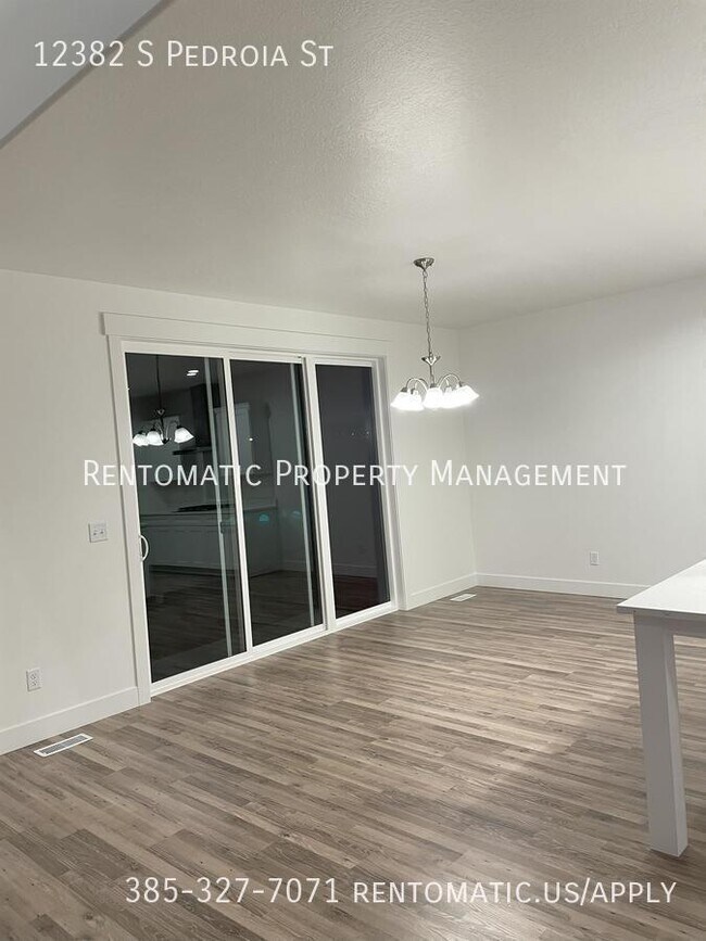 Building Photo - 12382 Pedroia St