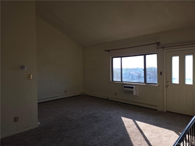 Building Photo - 44 Inwood Rd