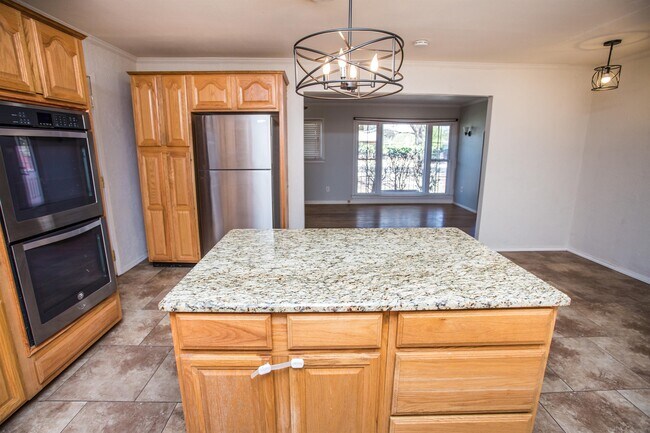 Building Photo - 4213 40th St