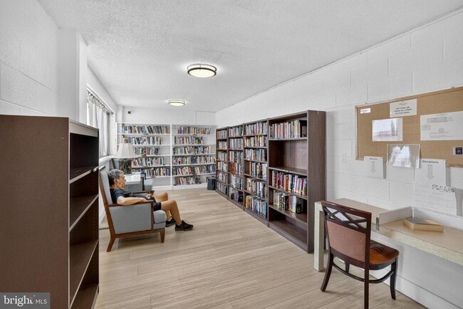 Building Photo - 4515 Willard Ave