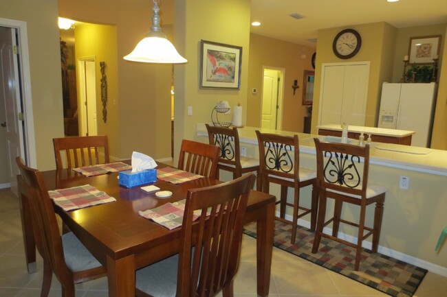 Building Photo - Fully Furnished Model Home- 3 Bedroom 2 Ba...