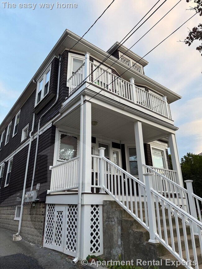 Building Photo - 110 W Quincy St