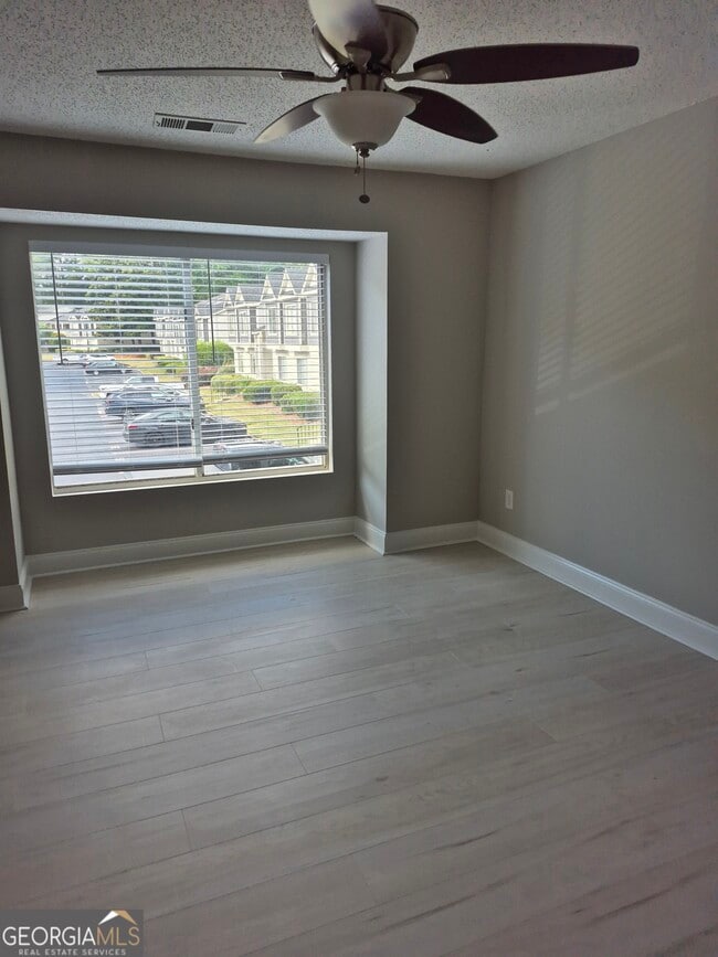 Building Photo - 62 Rumson Ct