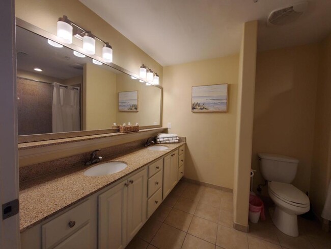Building Photo - 13427 Blue Heron Beach Dr