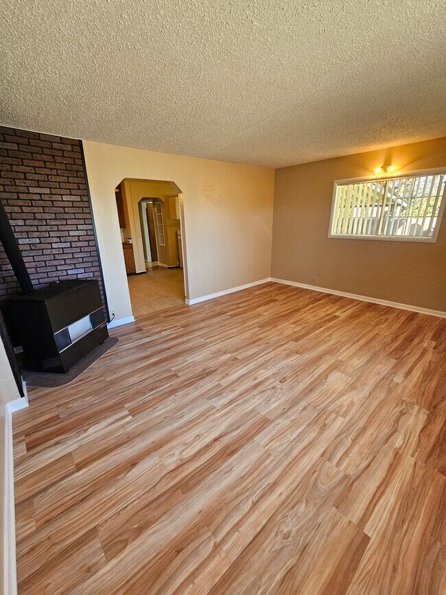 Building Photo - 1803001