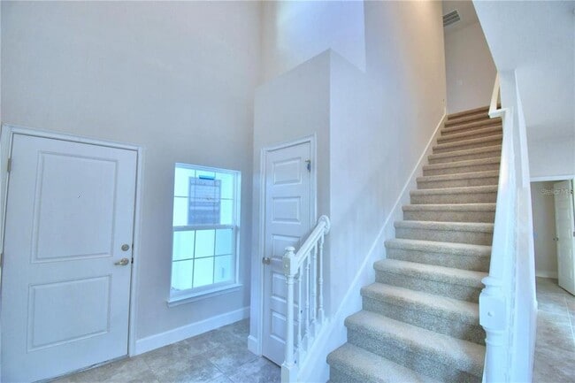 Building Photo - 906 Sofia Ln