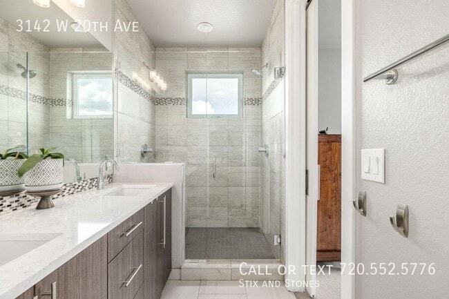 Building Photo - 3142 W 20th Ave