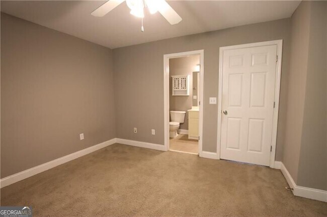 Building Photo - 460 S Barnett Shoals Rd