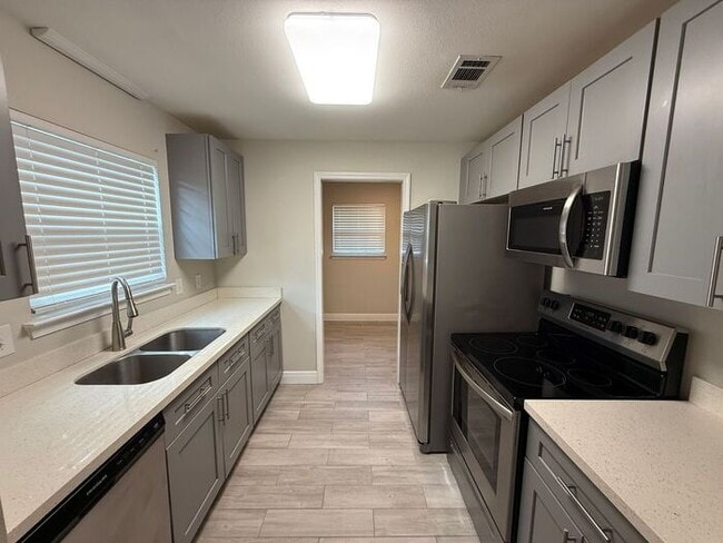 Building Photo - Gulf Breeze - Santa Rosa Shores - 2 bedroom, 1 bathroom