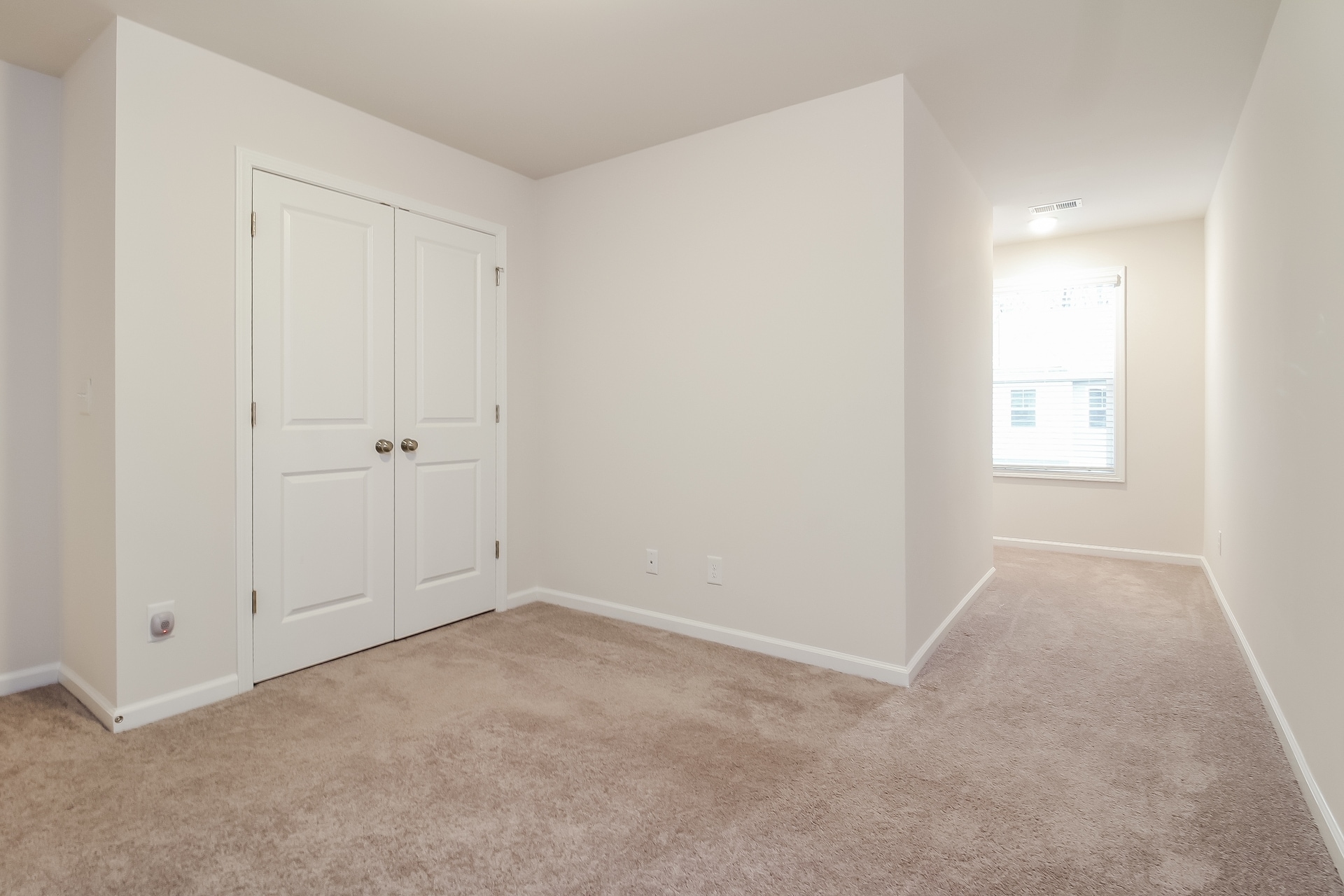 Building Photo - 10 Oak Rose Dr