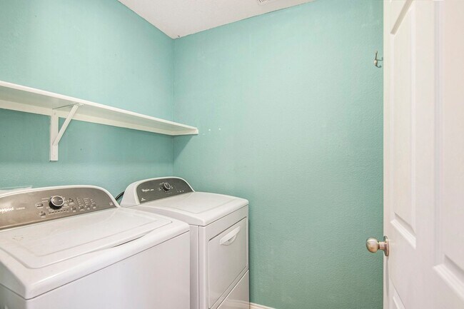 Building Photo - 304 Chert Ln