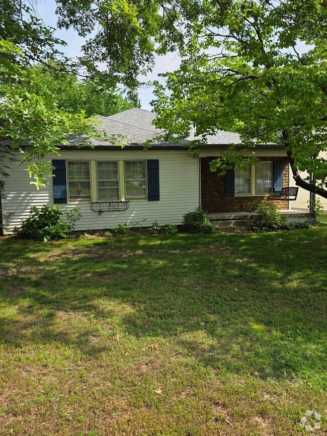 Building Photo - Great 3 bed 2 bath in the beautiful Meadow...