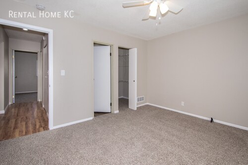 Building Photo - Just-remodeled 2-bedroom Split-Level duple...