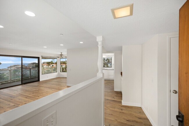 Building Photo - 406 Arenoso Ln