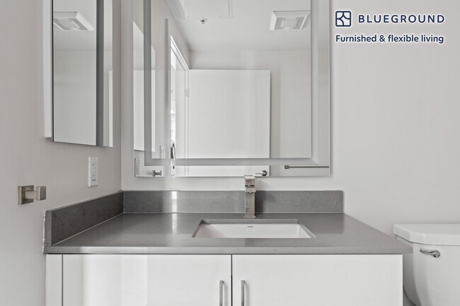 Building Photo - 447 17th St