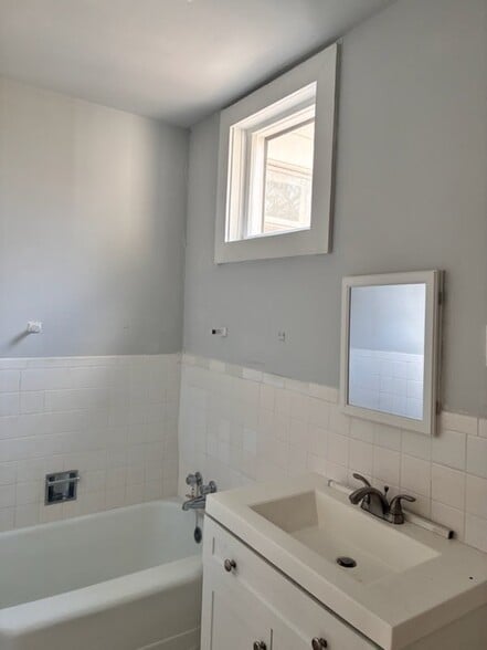 Building Photo - 1608 3rd St