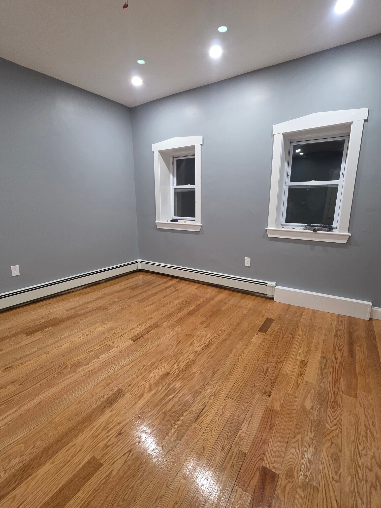 Building Photo - 18 Mascot St