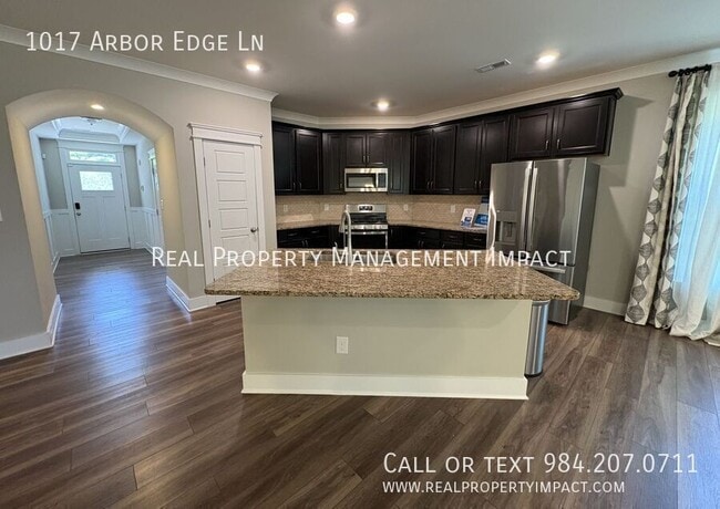 Building Photo - 1017 Arbor Edge Ln