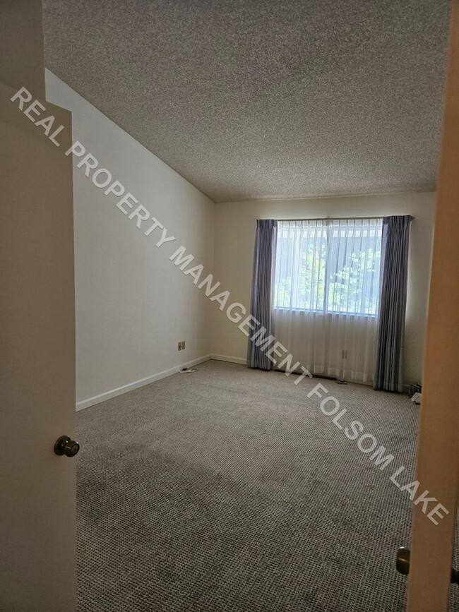 Building Photo - Coming Soon!! 3bd 2ba home on Quiet Court in Folsom