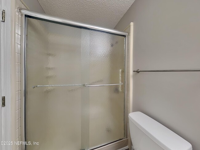 Building Photo - 8256 Creek Hollow Ct