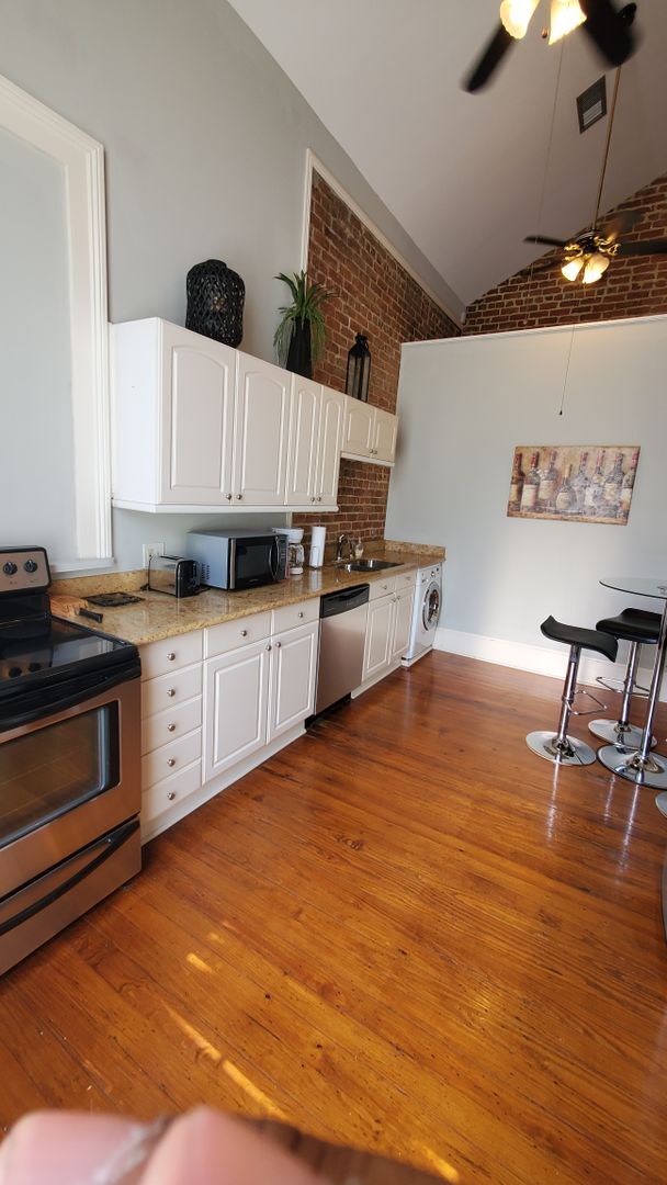 Building Photo - Camp