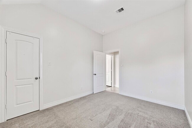 Building Photo - Summer Cloud Lane, Pearland, TX 77584 - 4 BR 2.5 BA single-family home