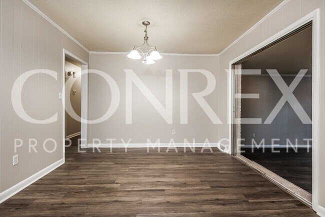Building Photo - Spacious 5 Bedroom in Charleston!