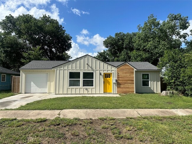 Primary Photo - 5017 Kenilwood Dr