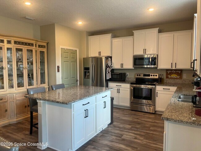 Building Photo - 4061 Dragonfly Dr