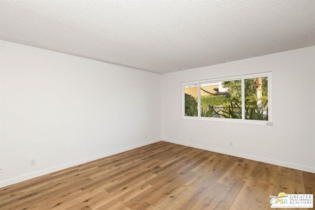 Building Photo - 45620 Mountain View Ave