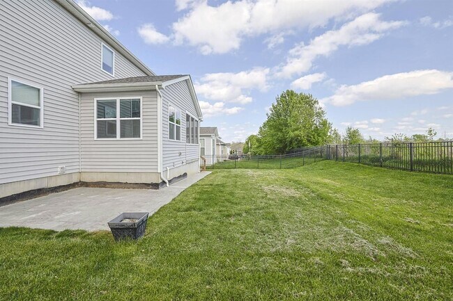Building Photo - 6545 Cannondale Dr