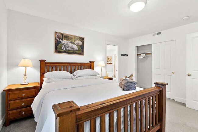 Building Photo - 2809 N Starr St