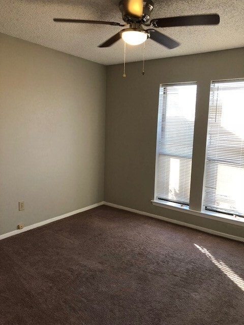 Building Photo - 211 Tejas Dr