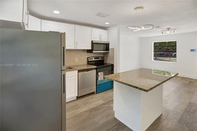 Building Photo - 2311 Fletcher St