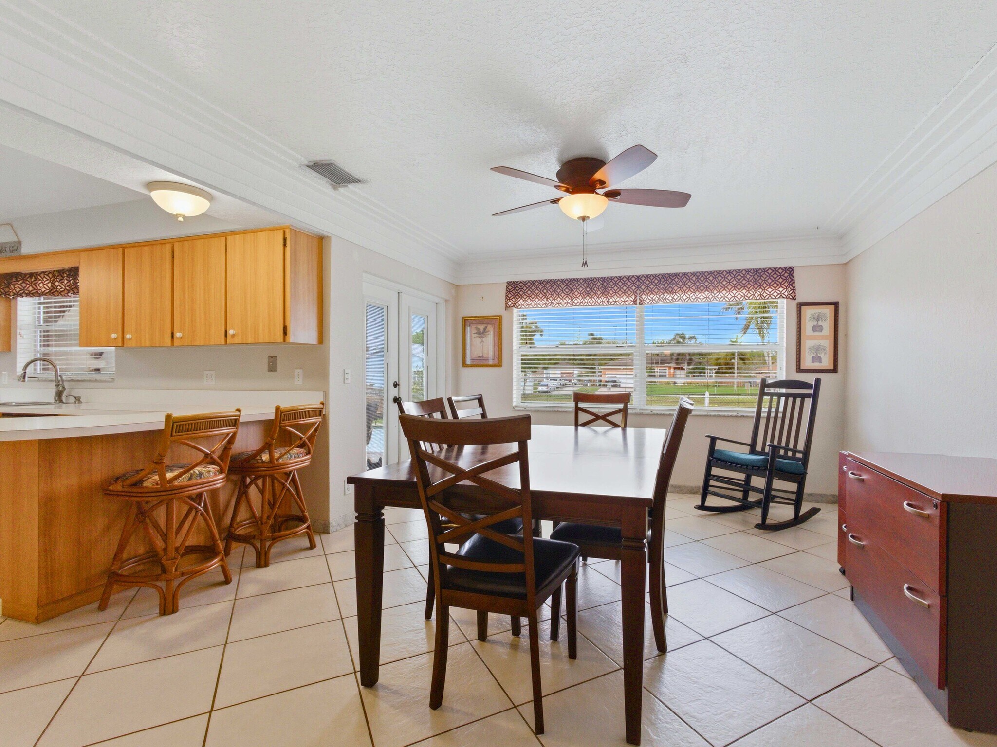 Building Photo - 6611 Venetian Dr