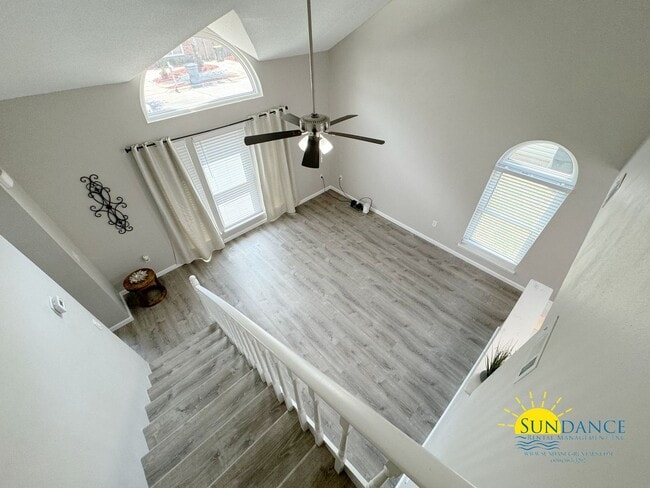 Building Photo - Beautiful 3 Bedroom Home in Fort Walton Be...
