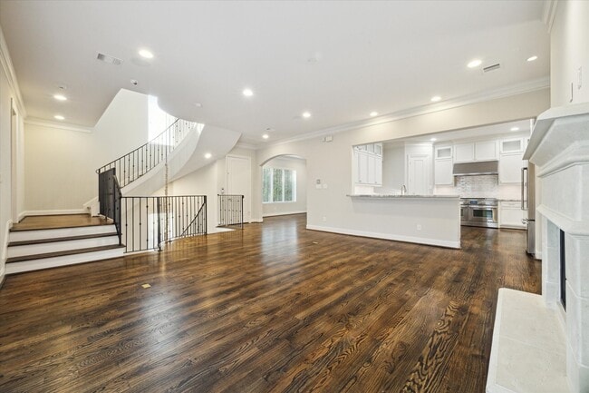 Building Photo - 6008 Park Cir Dr