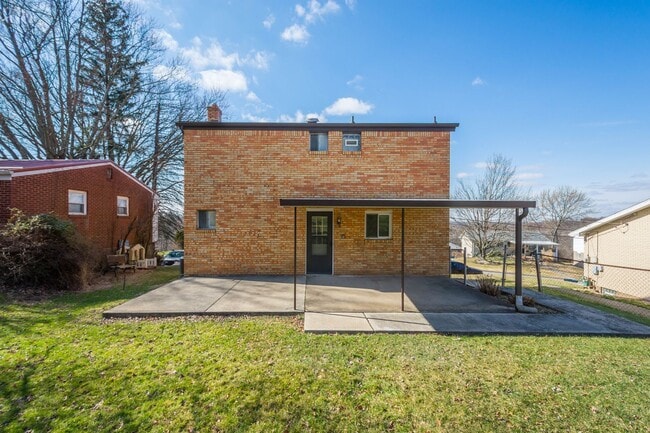 Building Photo - AVAILABLE MAY 1ST — STUNNING 3-BEDROOM HOME IN PENN HILLS!