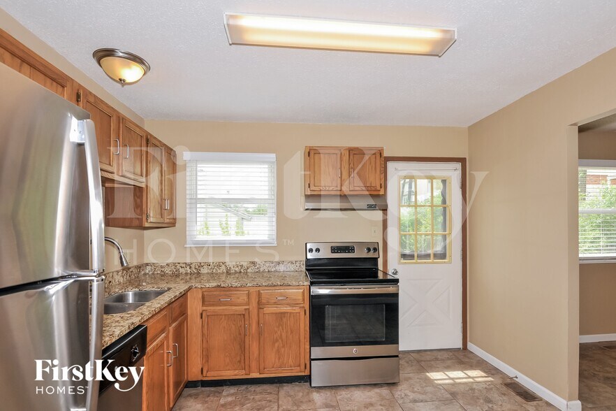 Building Photo - 2605 Westminister Dr