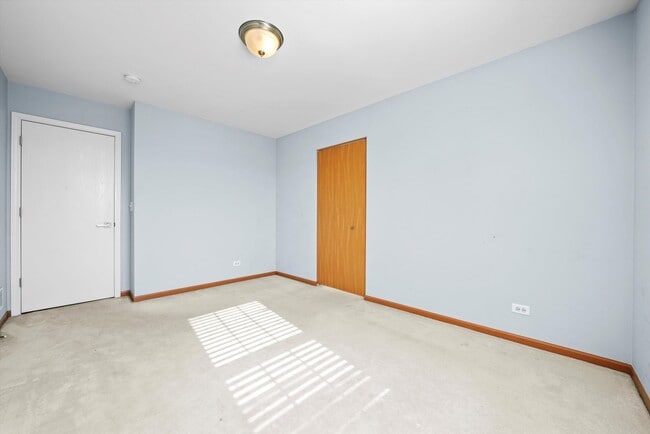 Building Photo - 533 Cannon Ball Dr