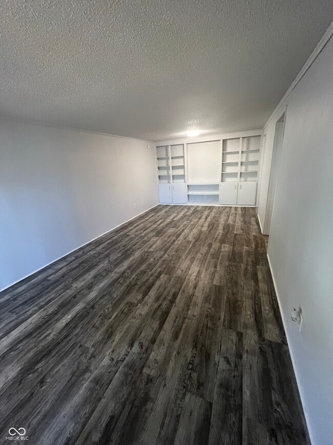 Building Photo - 2000 Indianapolis Rd