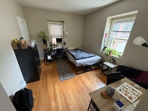 Building Photo - Bright & Affordable Room Near Harvard/MIT