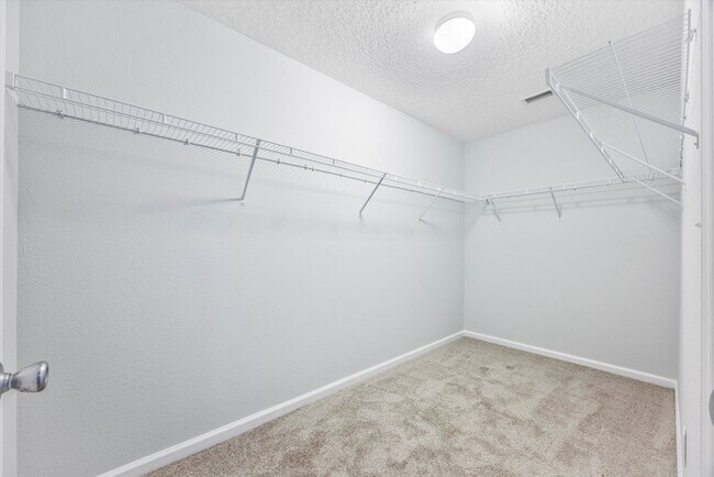 Building Photo - 76690 Timbercreek Blvd