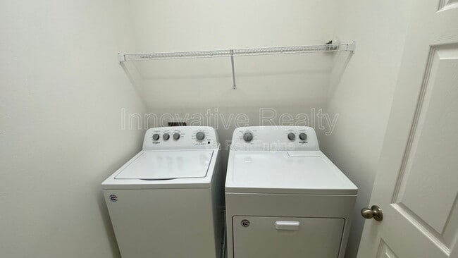 Building Photo - 6952 Tussilago Way